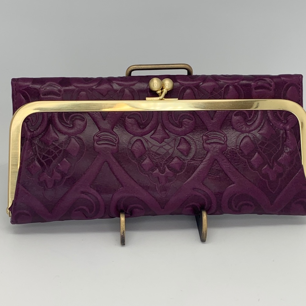 HOBO Rachel Wallet in Embossed Eggplant